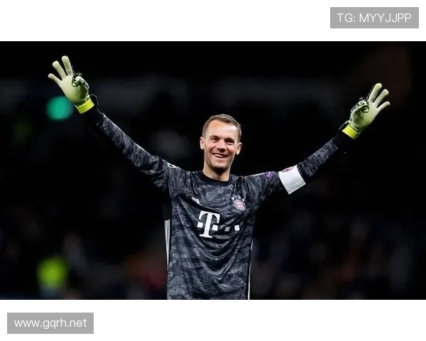 诺伊尔展现超凡心理素质，状态持续提升帮助球队逆转比赛获胜