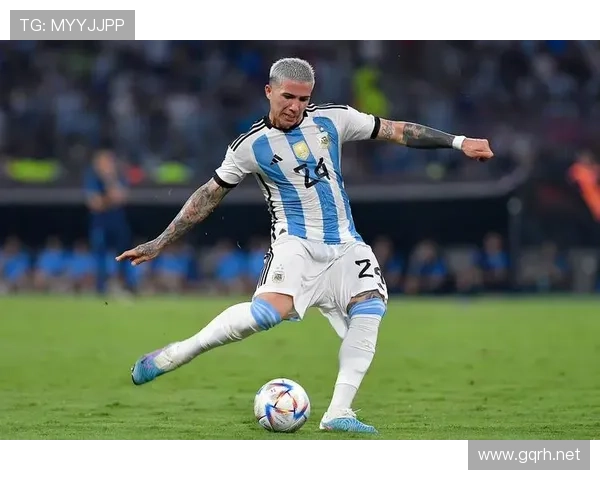 持球推进能力：恩佐如何破解中场压迫