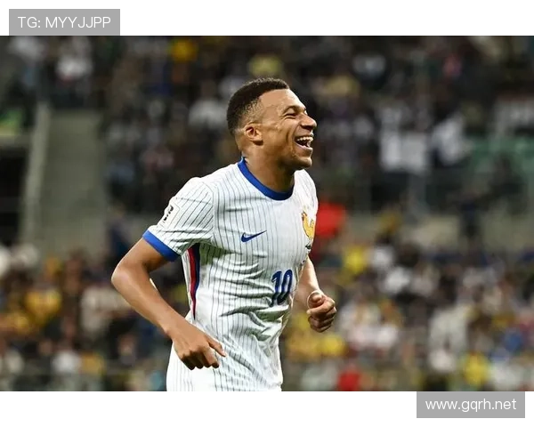 姆巴佩单赛季进球助攻双高背后的战术支撑解析 姆巴佩单赛季进球助攻双高背后的战术支撑解析