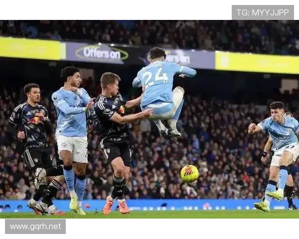 曼城高位压迫问题被快攻打穿，隐患显现影响防守稳定性