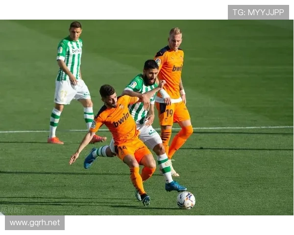 瓦伦西亚保级风险显现,近期表现波动对赛季走势形成制约 瓦伦西亚保级风险显现,近期表现波动对赛季走势形成制约